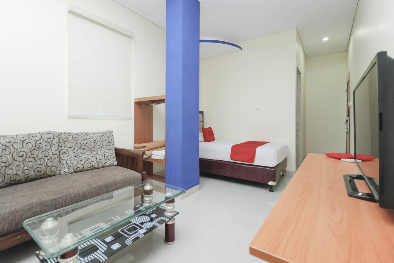 Reddoorz Plus @ Jalan Pemuda Jacarta Exterior foto